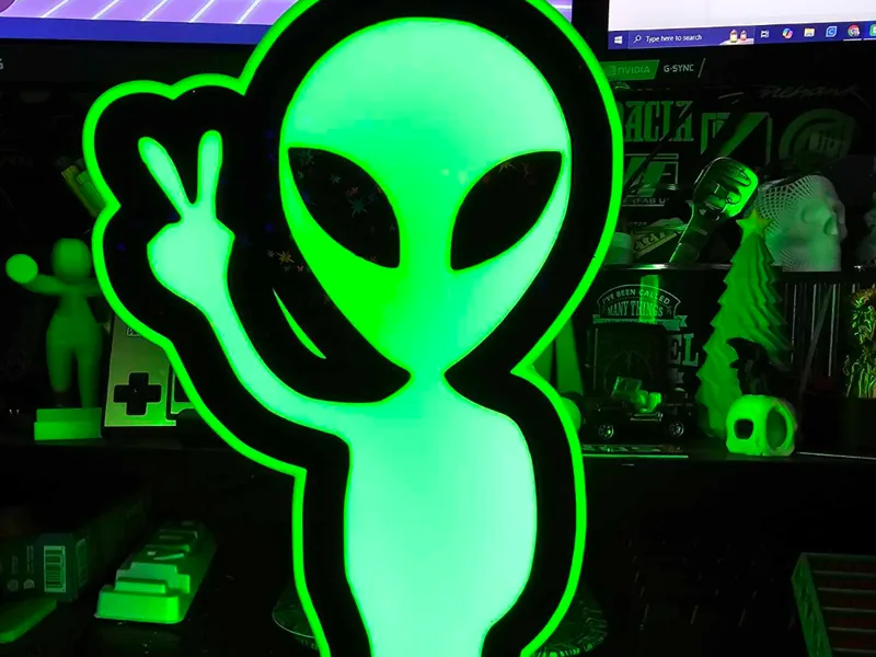 Alien Peace lightbox