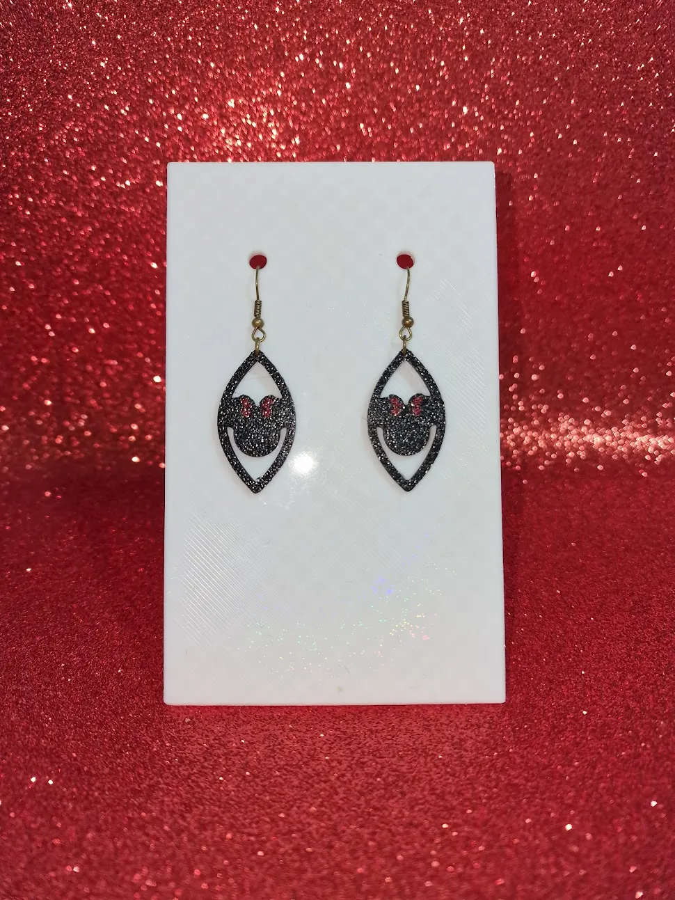 Minnie in a drop earrings view 2