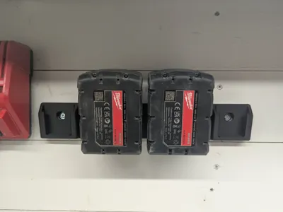 Milwaukee M18 Battery Holder 1, 2, 3 and 4-Pack