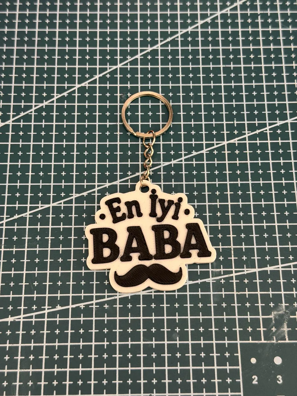 Father's Day Special "Best Dad" Keychain - Free 3D Print Model - MakerWorld