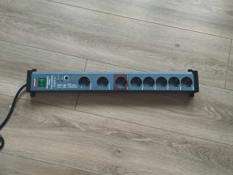 Brennenstuhl Premium Powerstrip mount