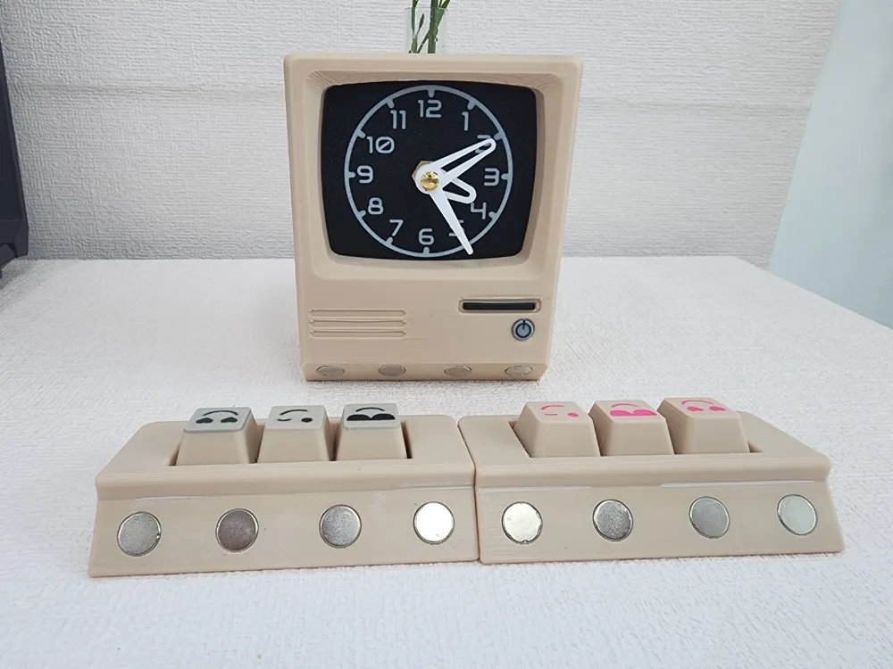 RETRO PC PLANT CLOCK - Free 3D Print Model - MakerWorld