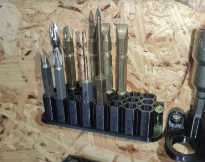Compact hex bits organizer