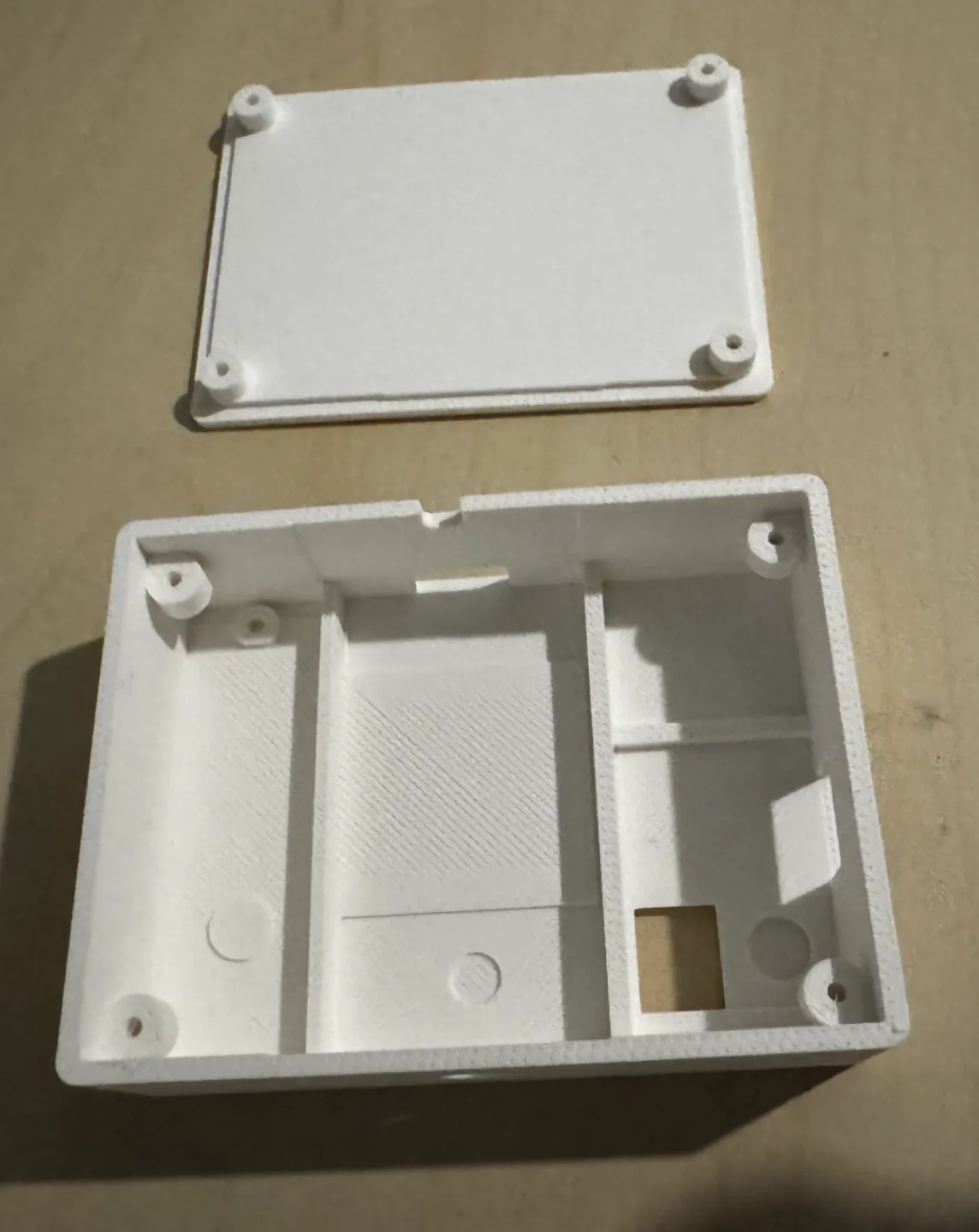 Boîtier pour capteurs de présence et qualité d'air
