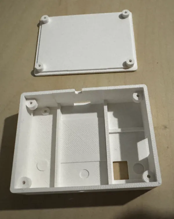 Boîtier pour capteurs de présence et qualité d'air