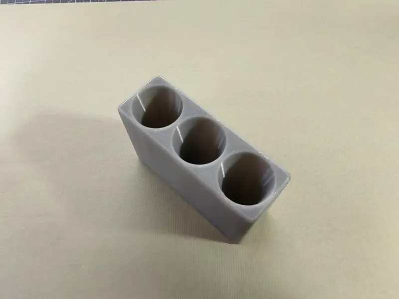 艾状压制模板
