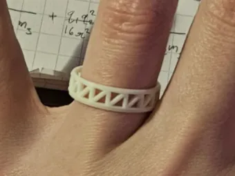 Triangle-Strip Ring (Size US 8)