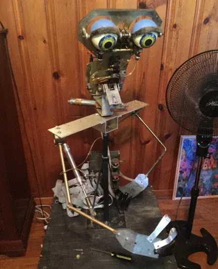 Châssis de corps animatronique Chuck E. Cheese