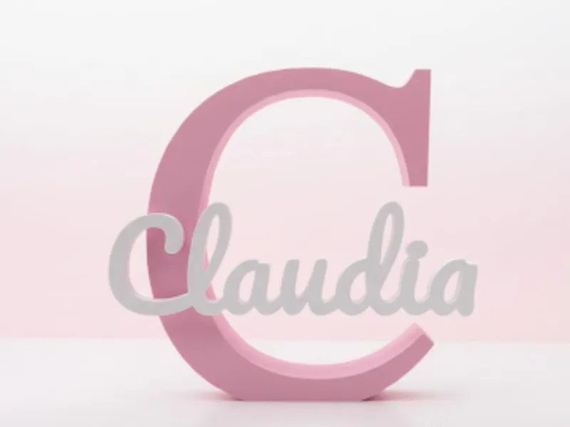 Letra decortiva con nombre bebe Claudia