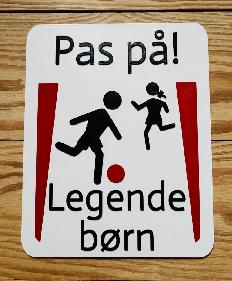 "Pas på! Legende børn" skilt