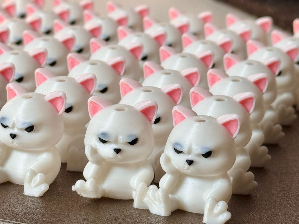 Mini Angry Cat – Desk Buddy & Keychain
