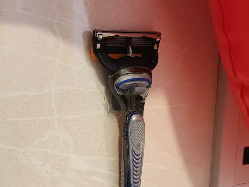 Gillette Razor very simple holder