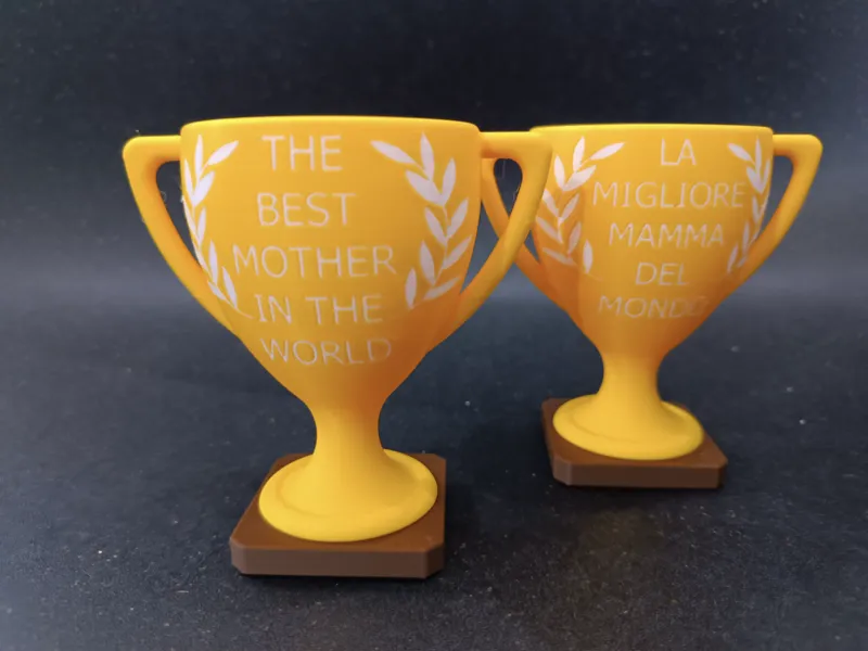 Coppa migliore mamma del monto in Italiano/inglese