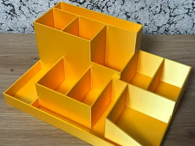 Simple big desktop organizer
