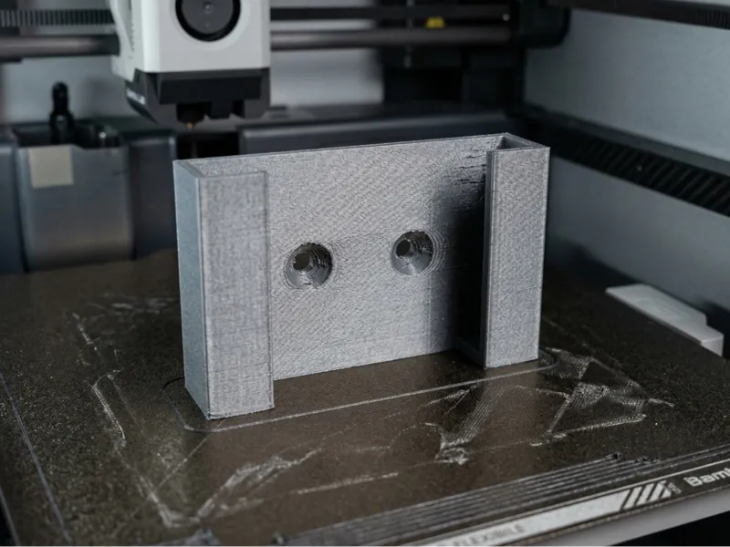 HDMI splitter wall mount
