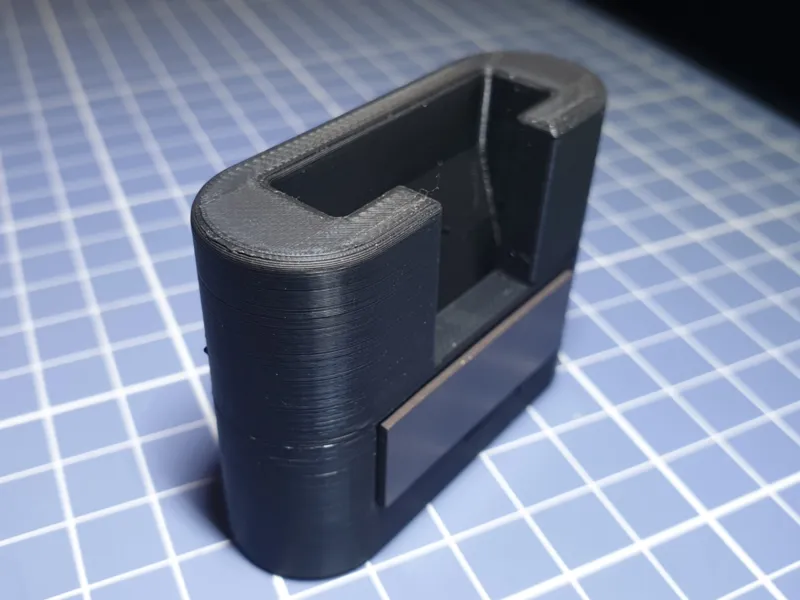 Scraper holder for P1P Pegboard