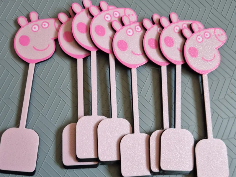 Peppa pig cupcake/muffin spoon