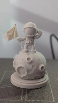Astronaute sur la Lune - figurine décorative — photo 2