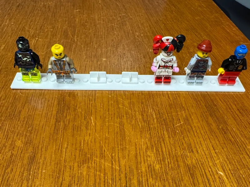 Minifigure stand without stud