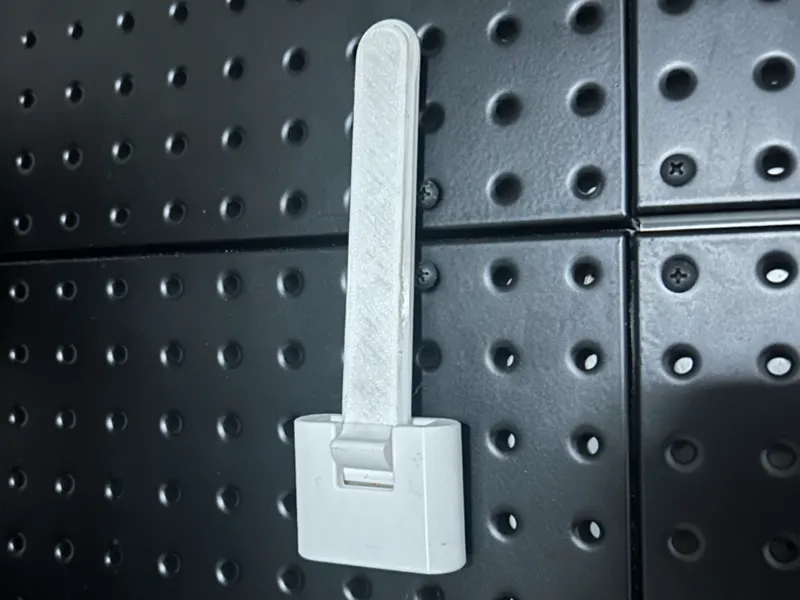 Pegboard Plate Scraper holder