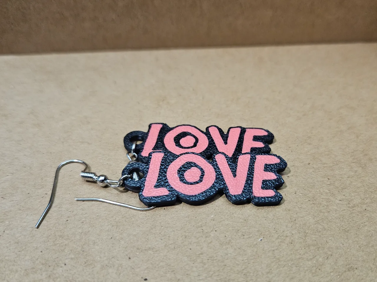 The Lover (Earrings Love)爱 view 3