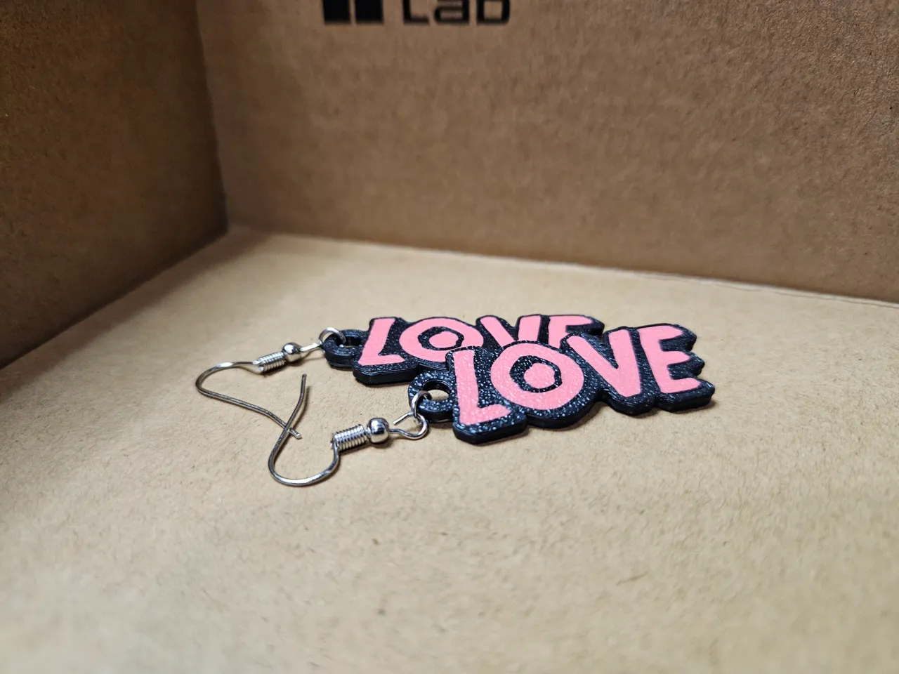 The Lover (Earrings Love)爱 view 4