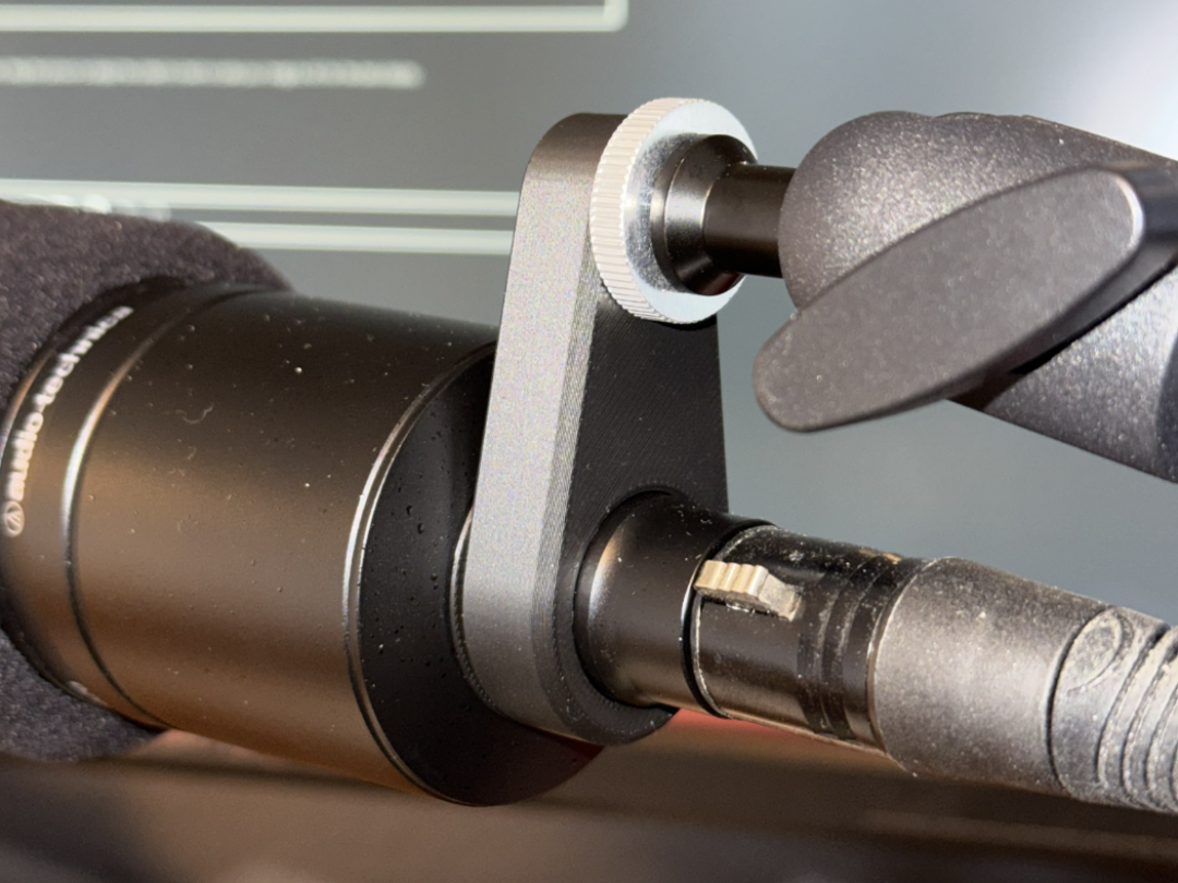 Microphone Arm Adapter (3/8" UNC to M22x1)