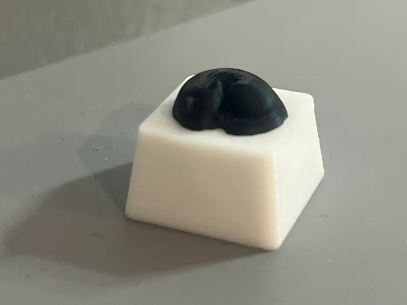 Sleepy Cat Keycap