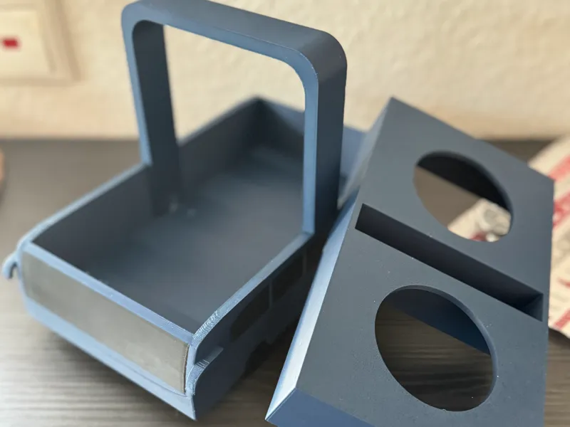 Bus bowl with coffee cup insert