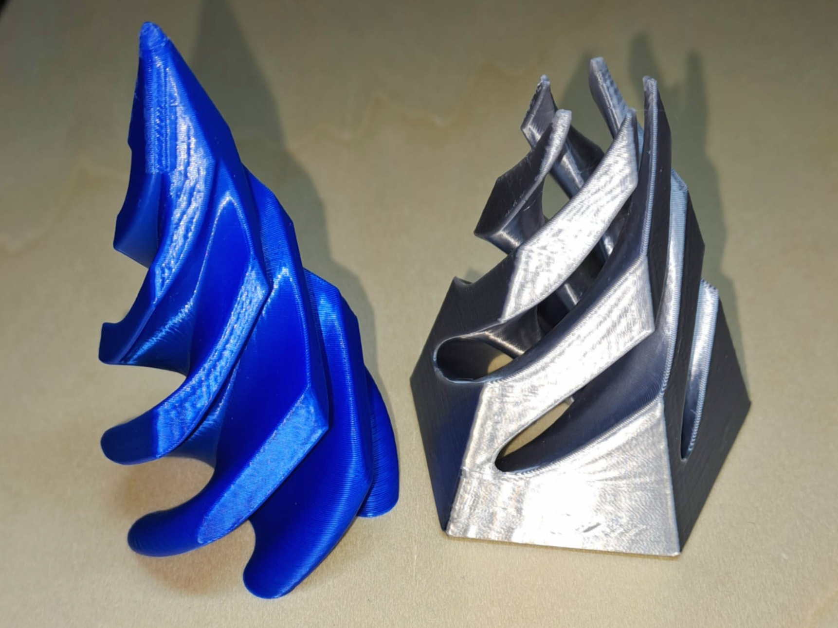 Fidget-twist Pyramiede