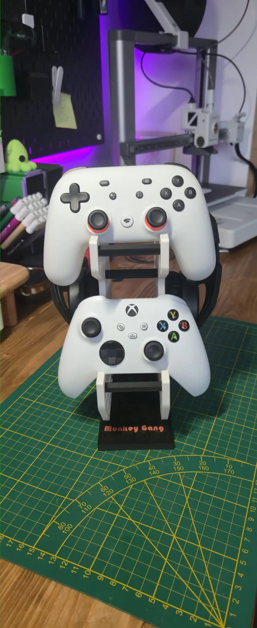 Dual controller & Headset stand - Free 3D Print Model - MakerWorld