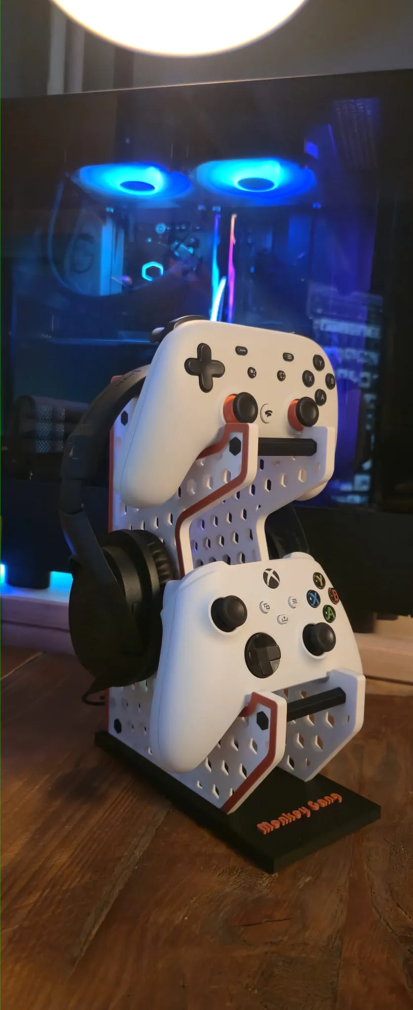 Dual controller & Headset stand - Free 3D Print Model - MakerWorld