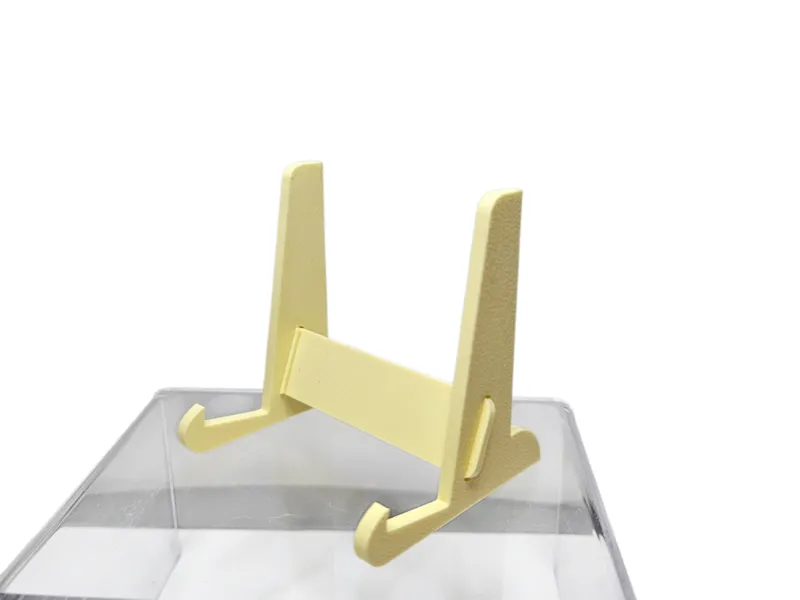 Simple stand for cards