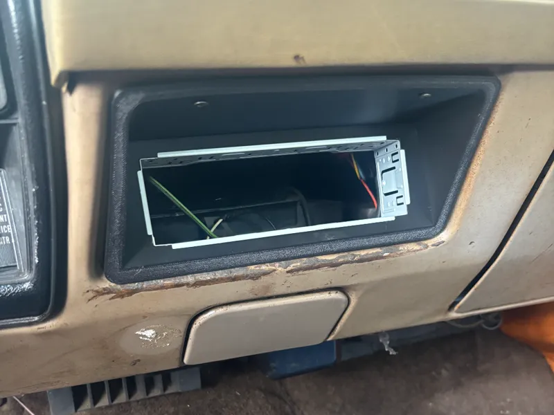 Buick Skylark radio facia '71