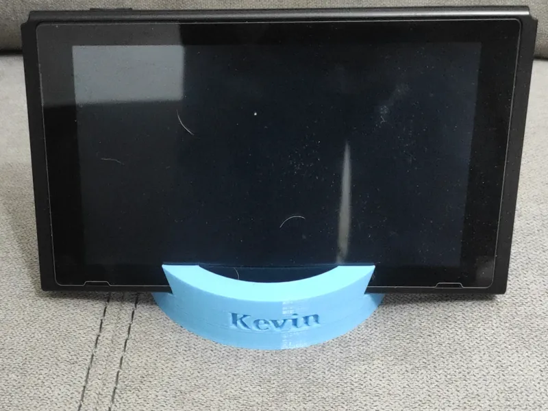 Tablet support with customizable name