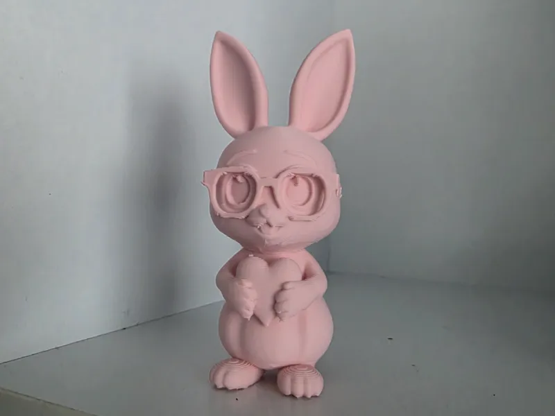 Niedlicher hase mit Brille 