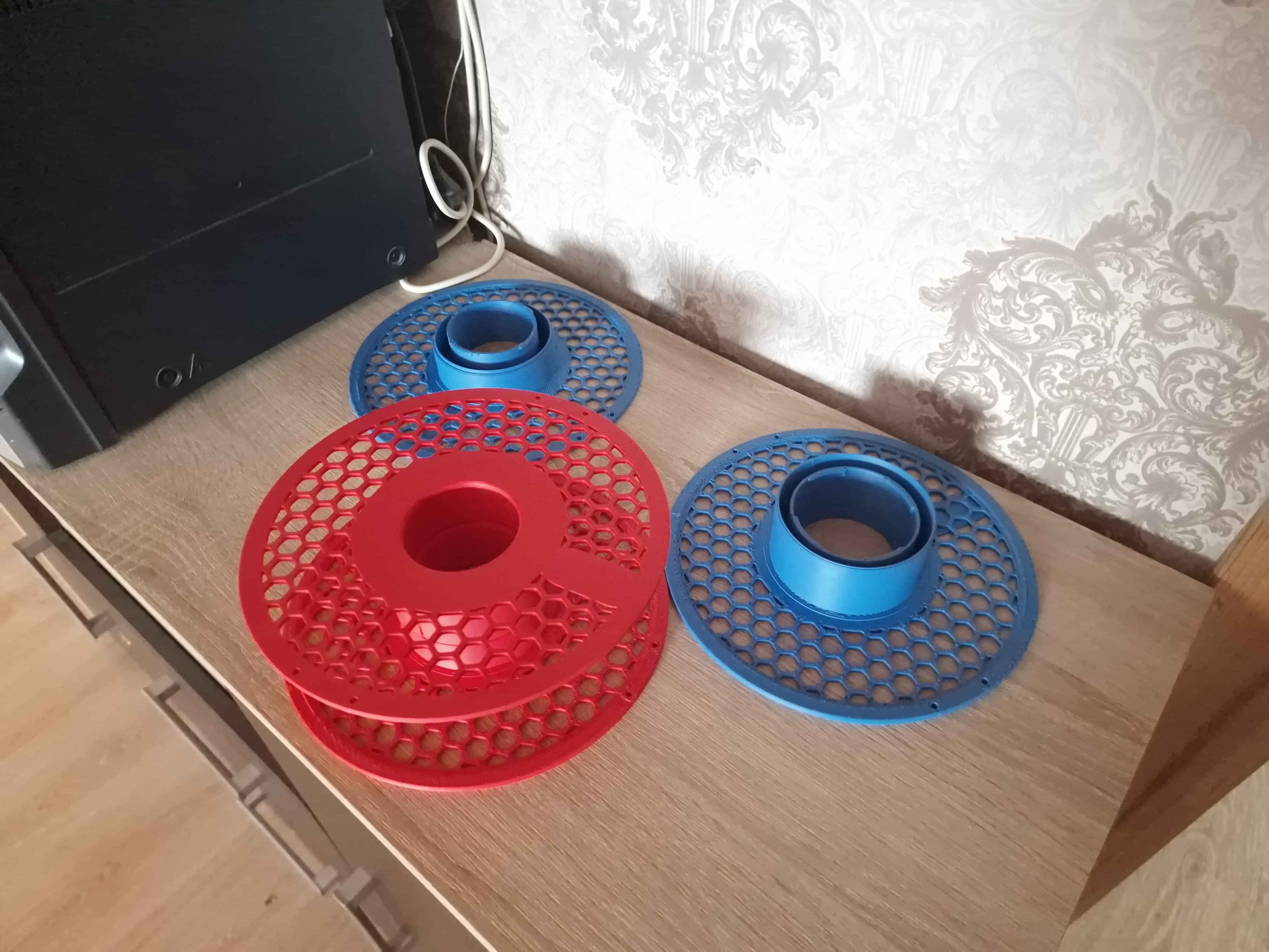 Miniatura 7 do modelo 3D Bambu reusable spool Hex pattern 28% less material