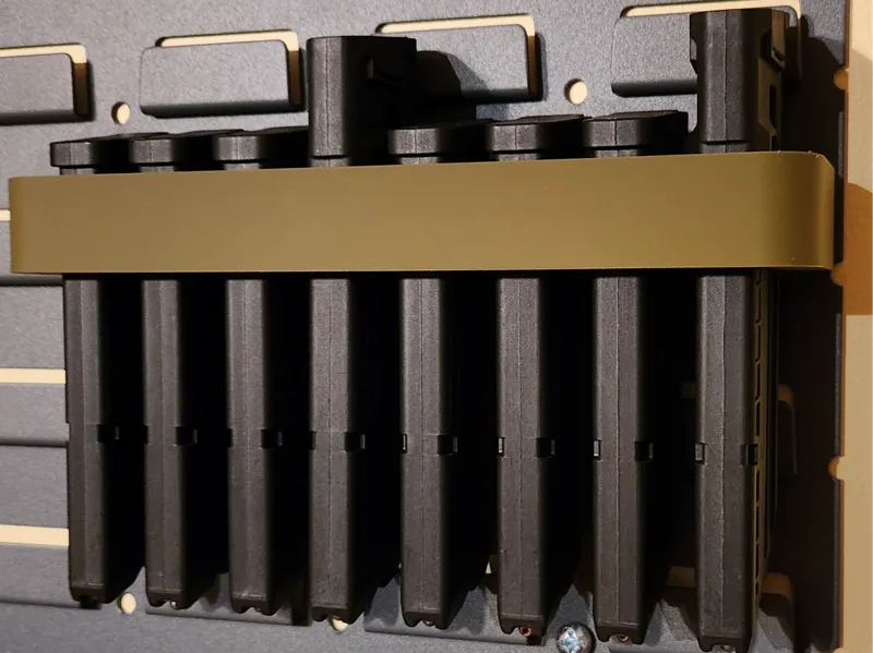 Louvered Panel (SecureIt) Sig P322 Mag holder