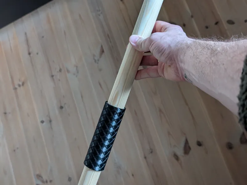 Pull up bar grip