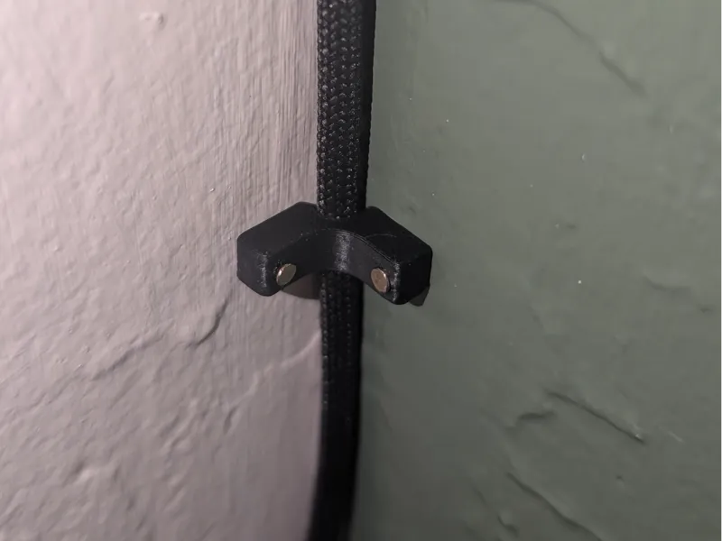 Nail Clip Cable Guide for Corners