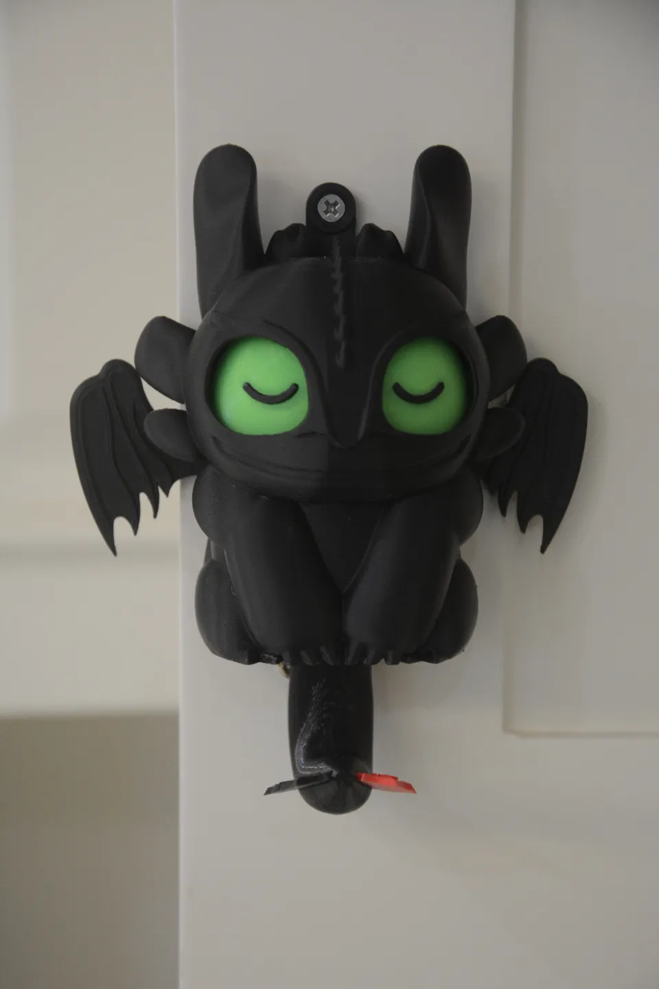 Toothless Bag Hanger view 4