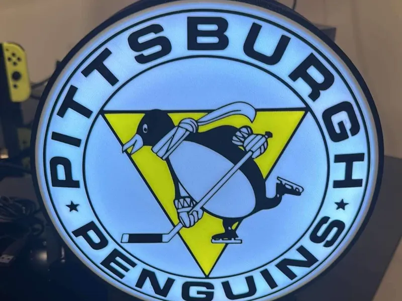 Pittsburgh Penguins Lightbox Classic Logo