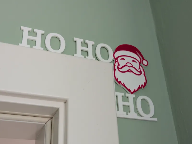HO HO HO! Santa Door Corner Decoration
