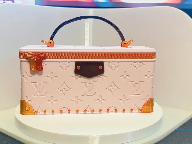 LV VANITY POUCH TRUNK硬箱款化妆手袋储物盒拼装版