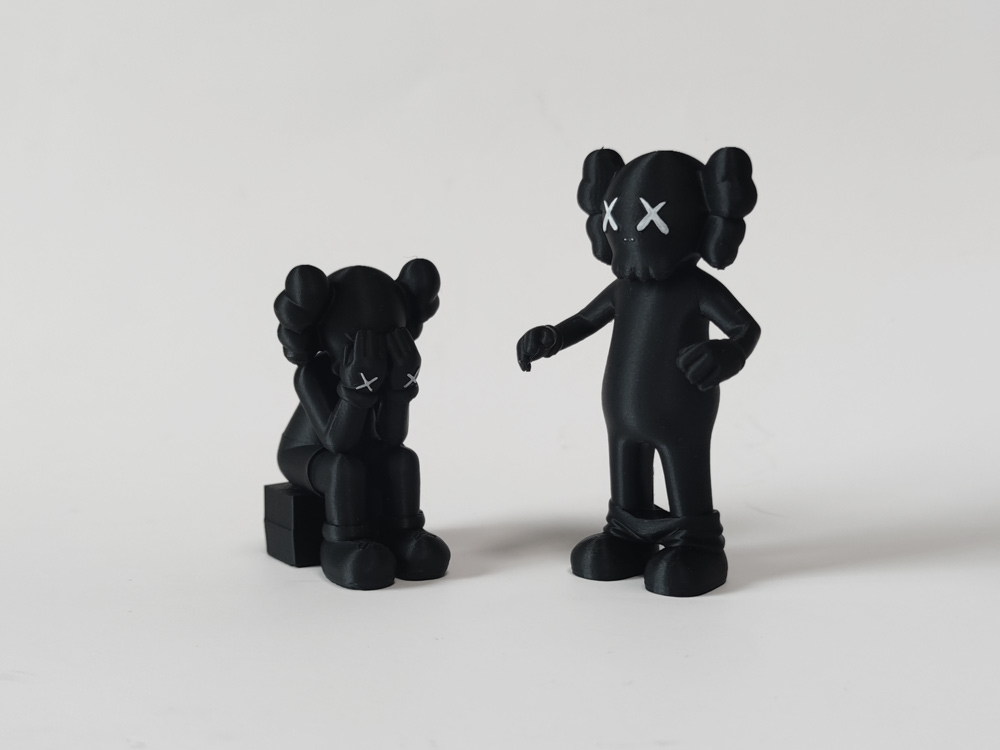KAWS 潮玩公仔