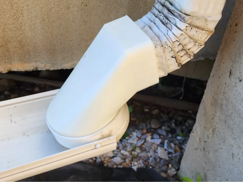 Downspout Adapter 90 Deg (Rectangular to Round)