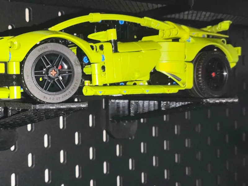 Stand Lamborghini Huracan Tecnica Skadis