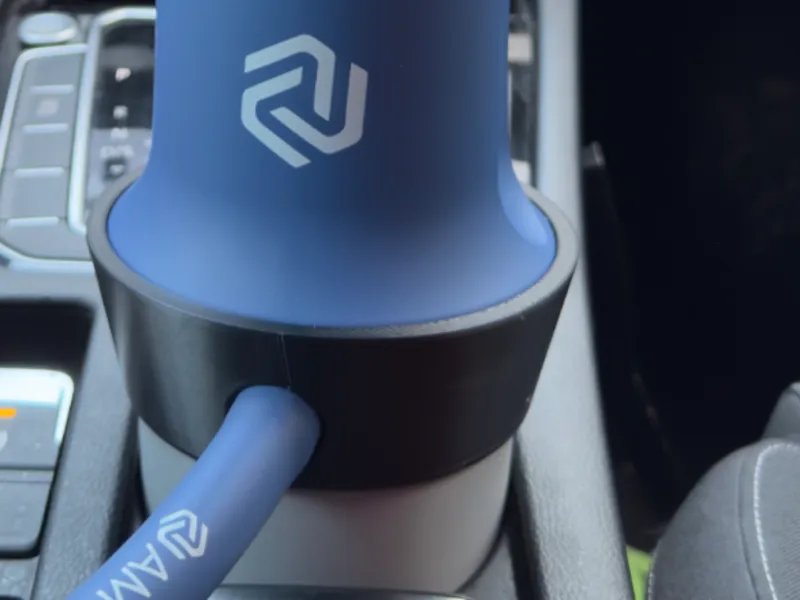 Amotion Getränkehalter BMW 330i 2025