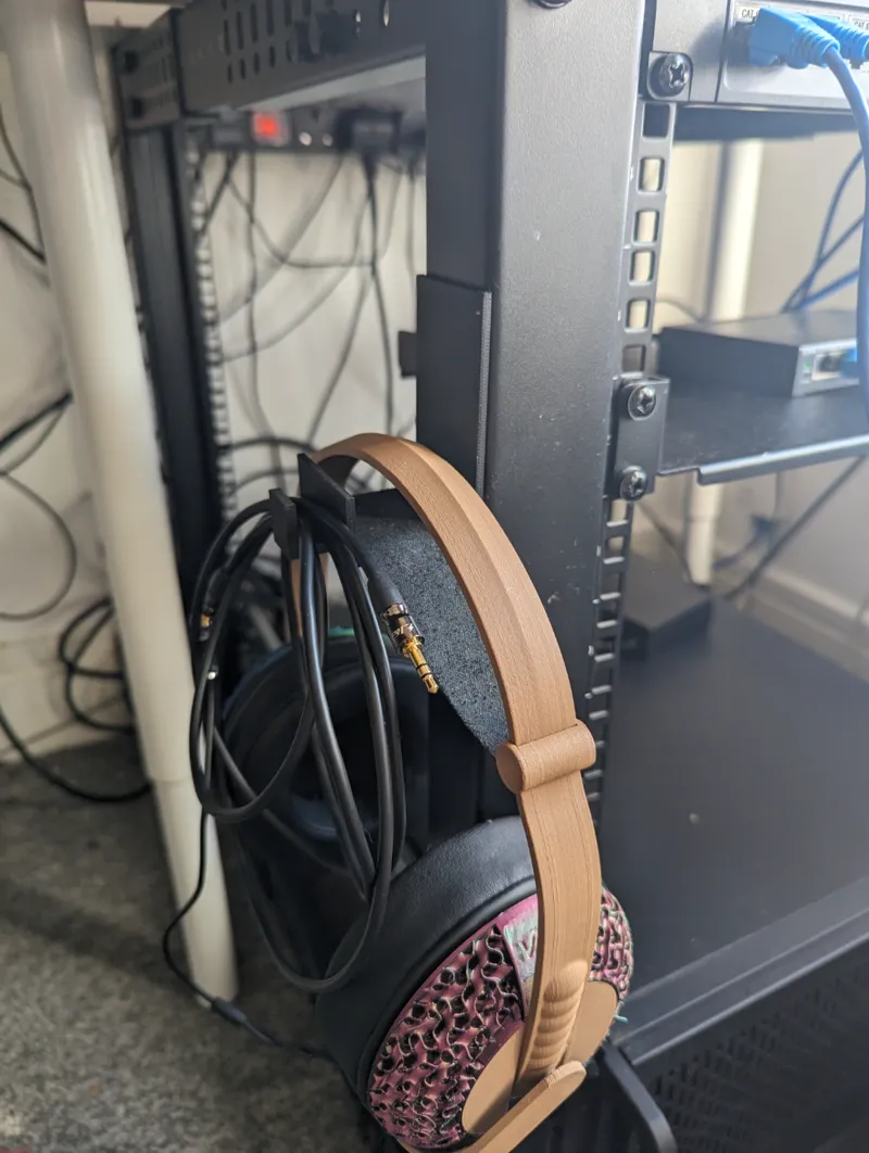Headphone Hook For StarTech Server Rack
