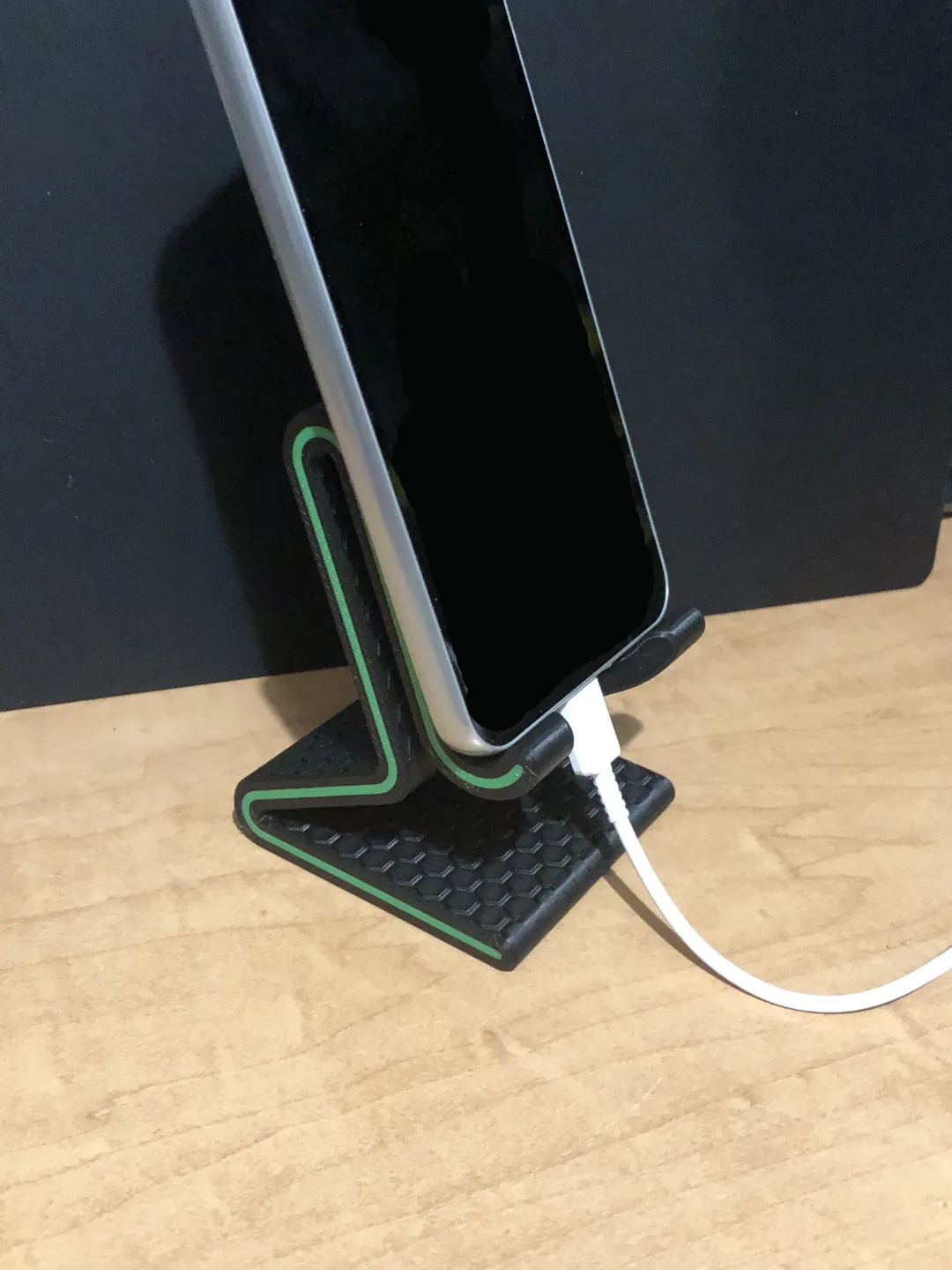 Phone Holder Raised "Exagon" (allow charging) view 3